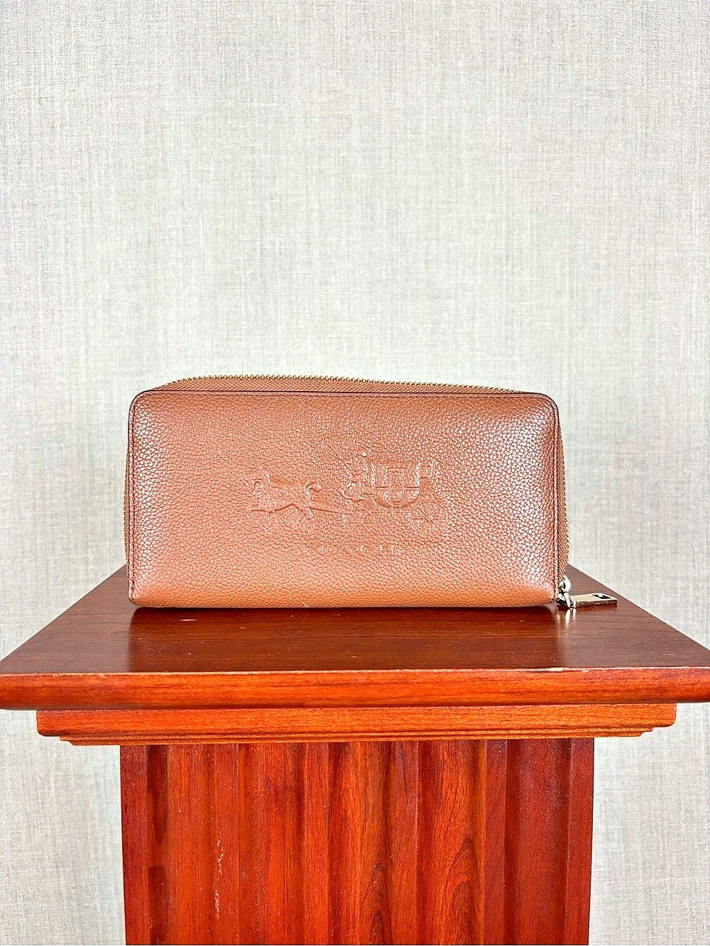 Coach Horse & Carriage Brown Pebbled Leather Accordion Zip Around Wallet 52401
